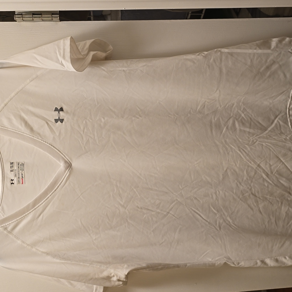 Women's Under Armour tee